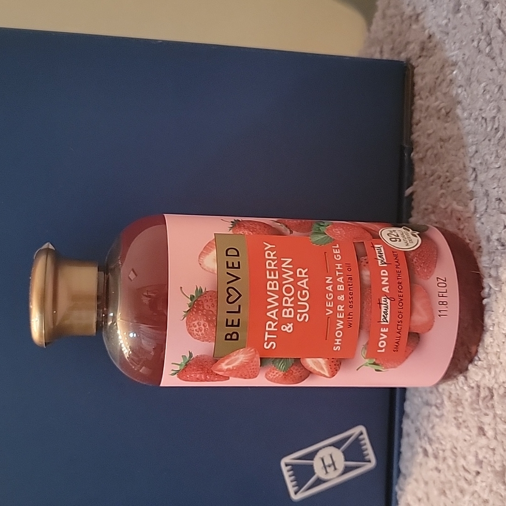 Beloved Strawberry & Brown Sugar body wash